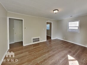 2046 Medford Ave in Indianapolis, IN - Building Photo - Building Photo