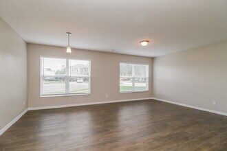 114 Bristol Forest Trail in Sanford, FL - Building Photo - Building Photo