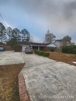 1017 Varnedoe St in Hinesville, GA - Building Photo