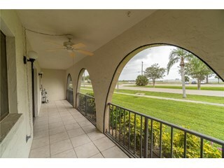 251 Airport Ave E in Venice, FL - Building Photo - Building Photo