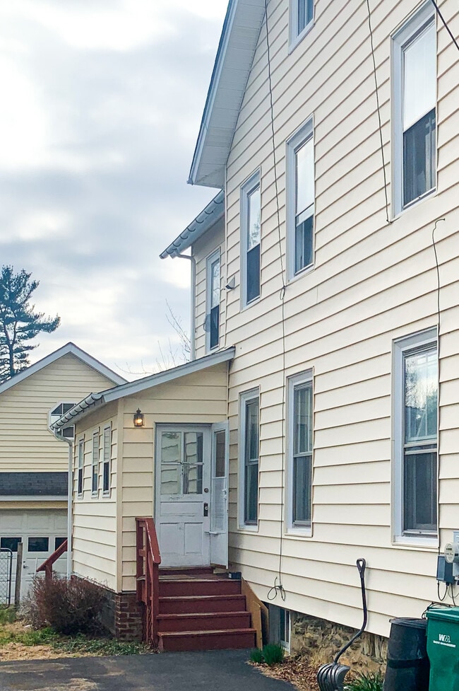 26 Central Ave in Berwyn, PA - Foto de edificio - Building Photo
