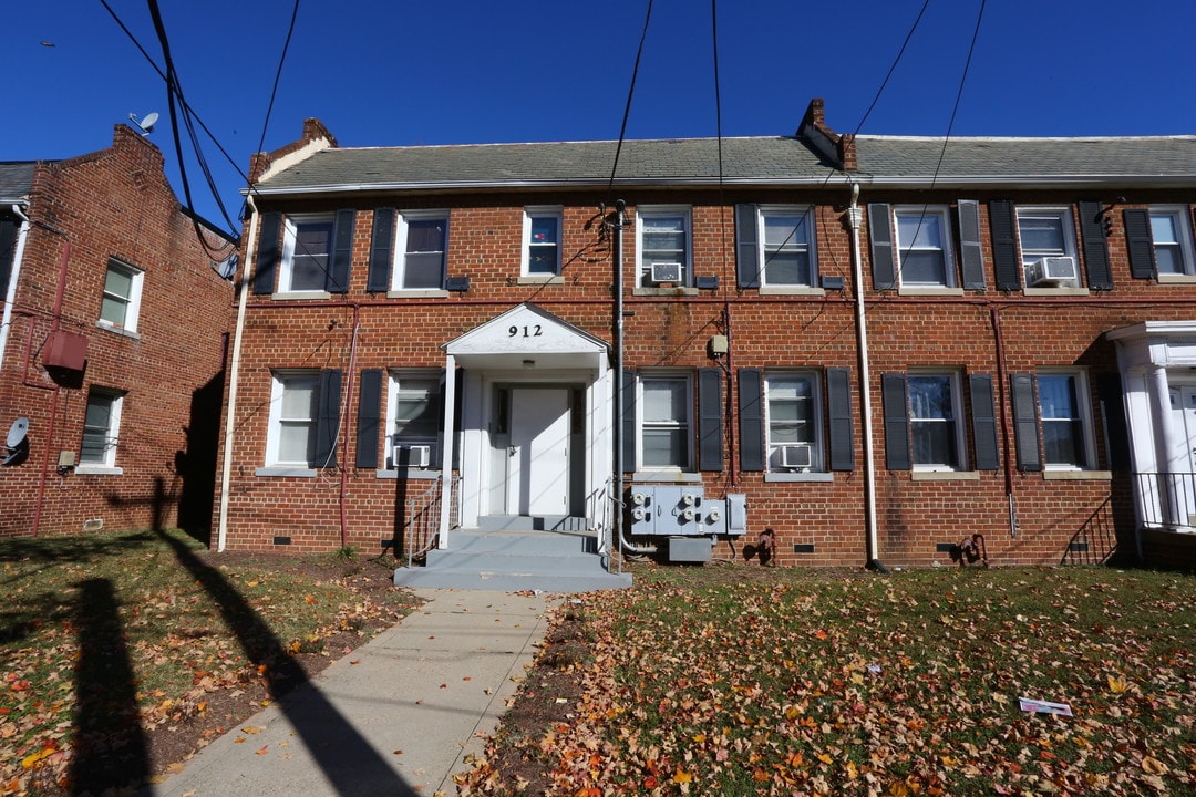912 Quincy St NE in Washington, DC - Building Photo