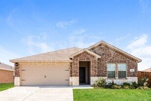 406 Knapsack Ln in Royse City, TX - Building Photo
