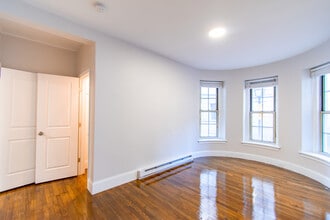 56-60 Westland Ave, Unit 319 in Boston, MA - Building Photo - Building Photo