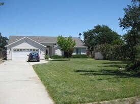 19978 Indian Tom Dr in Cottonwood, CA - Building Photo