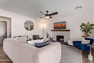 5202 E Karen Dr in Scottsdale, AZ - Building Photo