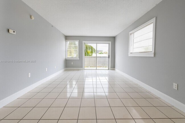 140 NW 14th Ave in Miami, FL - Building Photo - Building Photo