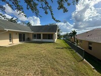 12819 Cloverdale Ln in Clermont, FL - Foto de edificio - Building Photo