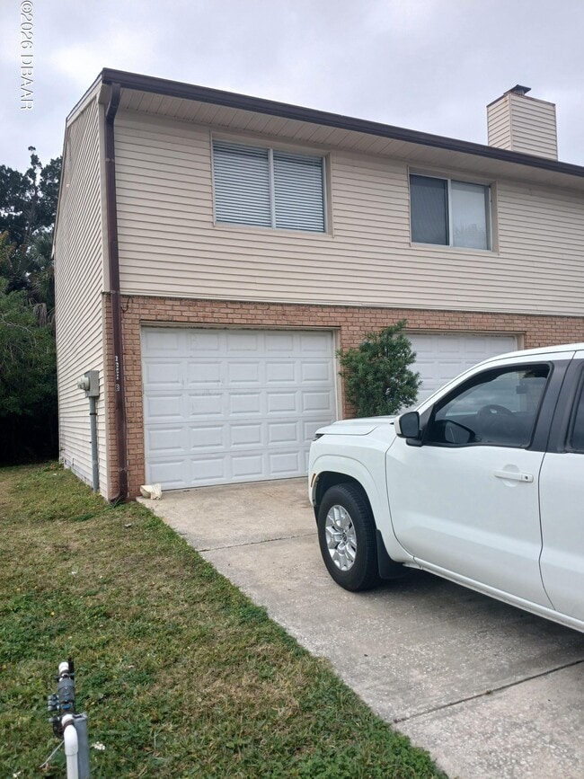 property at 2002 S Palmetto Ave