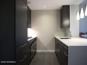 30 Melrose Terrace in Long Branch, NJ - Foto de edificio - Building Photo