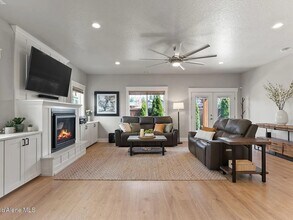 1841 W Felton Dr in Coeur d'Alene, ID - Building Photo - Building Photo