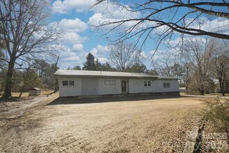 909 Fisher St in Concord, NC - Building Photo - Building Photo
