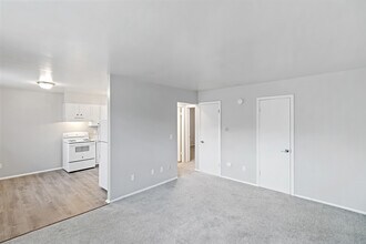 Boardwalk Apartments in Grand Ledge, MI - Foto de edificio - Building Photo