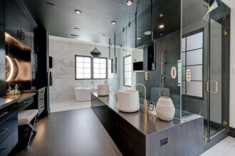 2521 Westgate Dr in Houston, TX - Building Photo - Building Photo