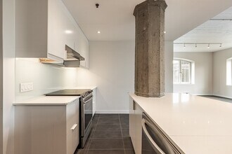 1175 Av. Bernard in Outremont, QC - Building Photo - Building Photo