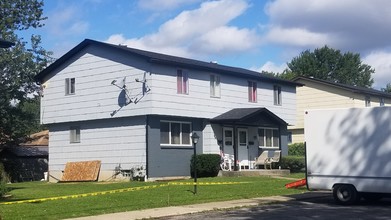 Huth Townhomes in Cheektowaga, NY - Foto de edificio - Building Photo