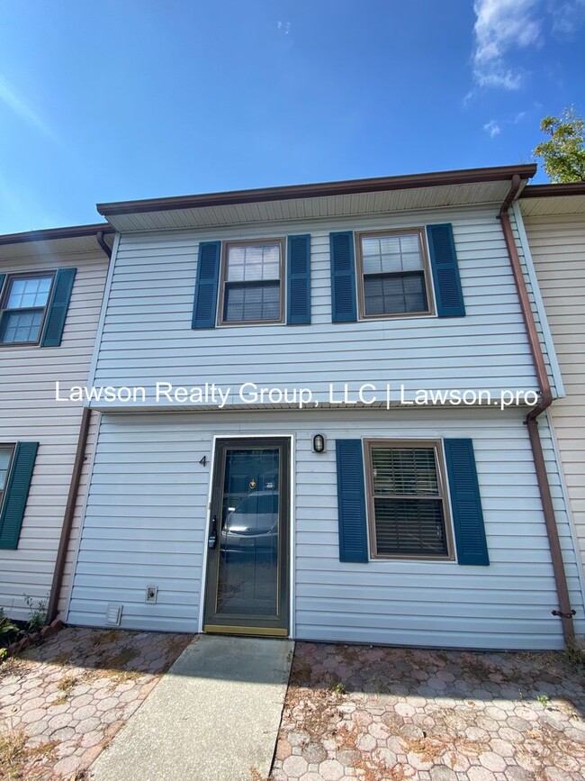 4 Tinkerview Dr in Cloverdale, VA - Foto de edificio - Building Photo