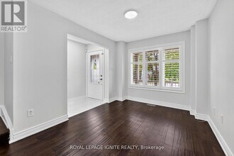 71 Norland Cir in Oshawa, ON - Building Photo - Building Photo