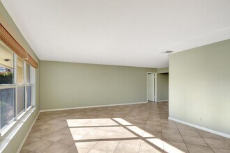 1753 W Terrace Dr in Lake Worth Beach, FL - Building Photo - Building Photo