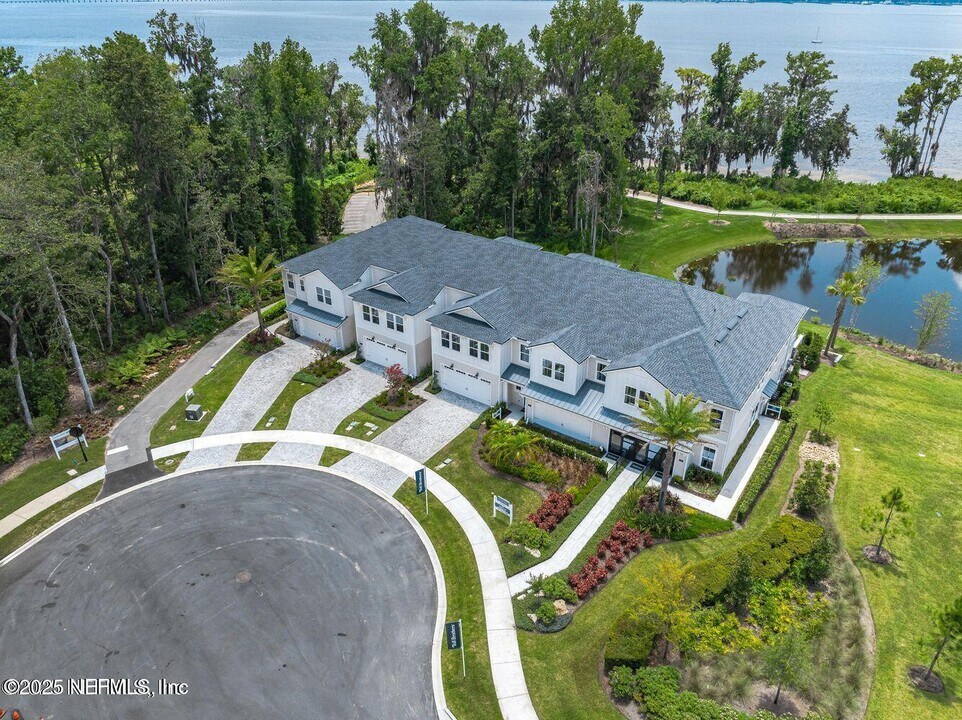 27 Oak Pk Dr in Saint Johns, FL - Building Photo