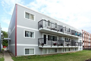 Sorrento Manor in Edmonton, AB - Building Photo