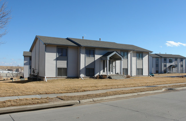 Pheasant Run Apartments in Papillion, NE - Building Photo - Building Photo