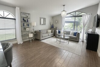 166 Woodlake Cir in Greenacres, FL - Building Photo - Building Photo
