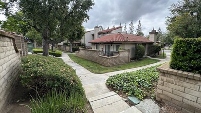 9731 El Paseo Dr in Rancho Cucamonga, CA - Building Photo - Building Photo