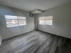 College Street Apartments in Akron, OH - Building Photo - Building Photo