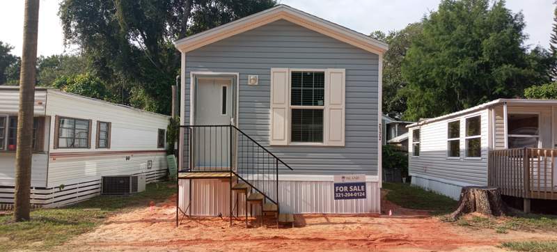 30 Ben St in Lake Placid, FL - Building Photo