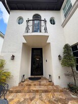 7875 NW 110th Dr in Parkland, FL - Building Photo