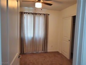 8050 Texas Hls St in Las Vegas, NV - Building Photo - Building Photo