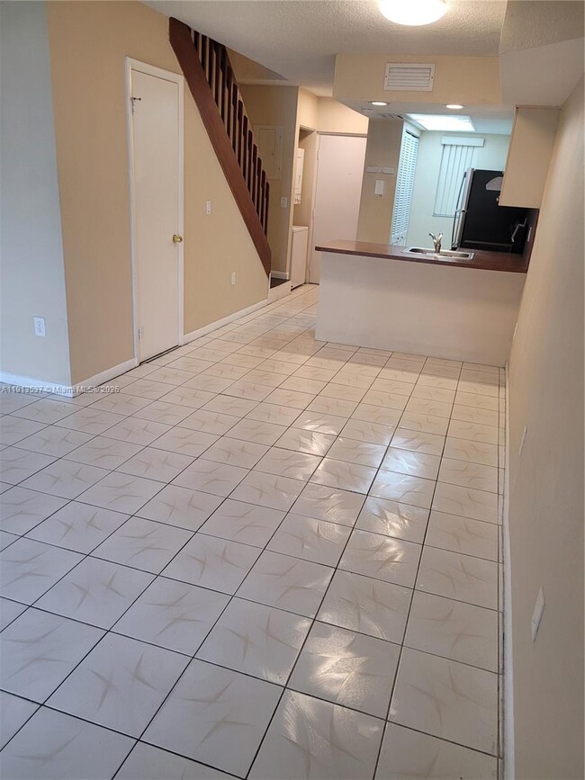 5942 W 26th Ave in Hialeah, FL - Building Photo - Building Photo