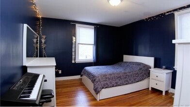 740 Quinnipiac Ave, Unit 1 in New Haven, CT - Building Photo - Building Photo