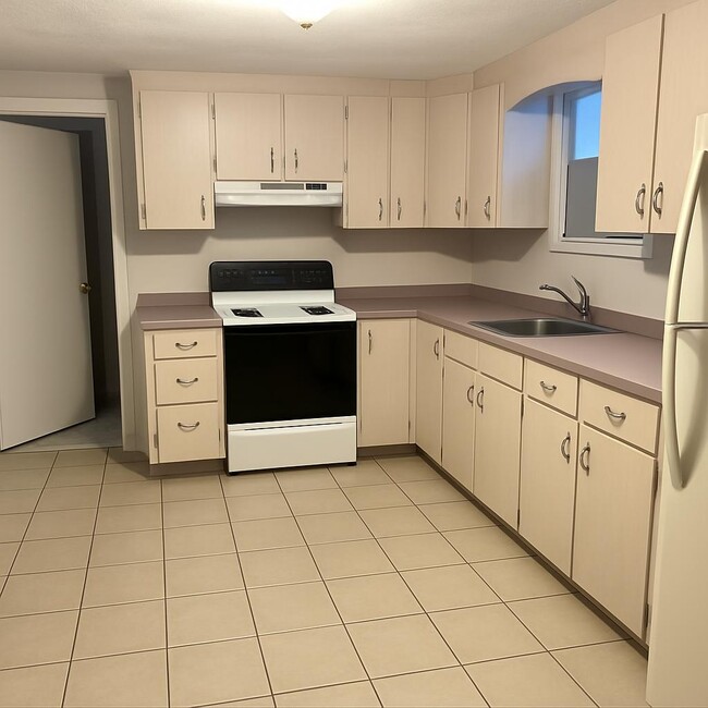 76 Ambrose St in Revere, MA - Foto de edificio - Building Photo