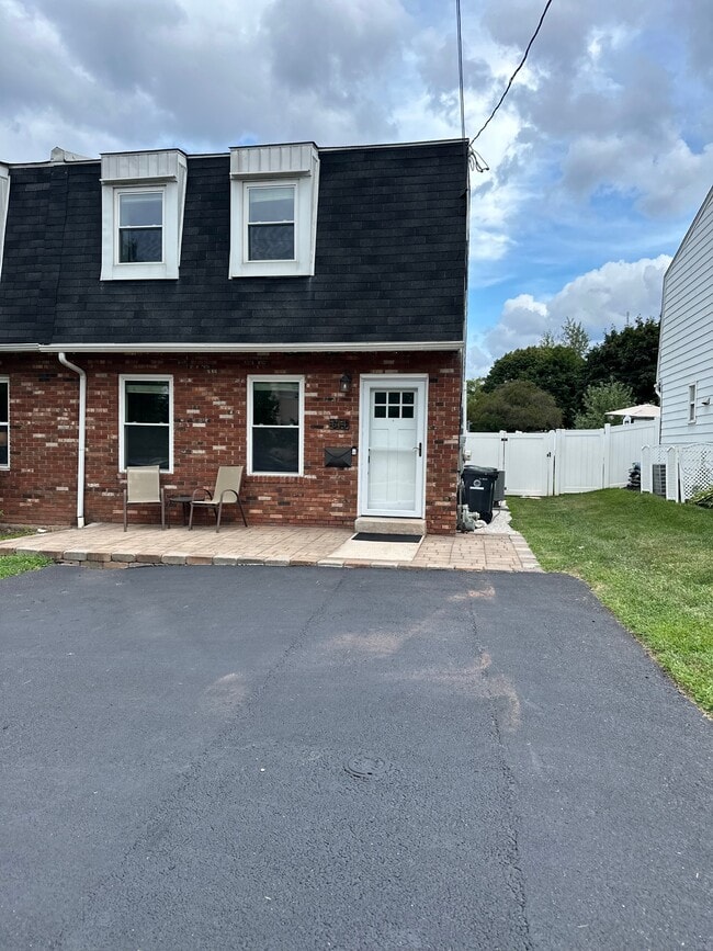 614 Mason St in Phoenixville, PA - Building Photo - Building Photo