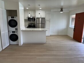 Hacienda Hamilton in Campbell, CA - Building Photo - Building Photo