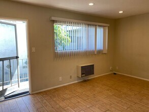 220 W Spazier Ave in Burbank, CA - Building Photo - Building Photo