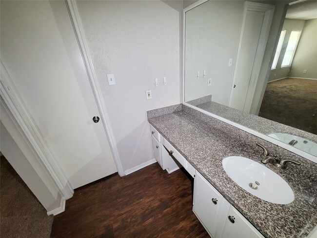 18402 Tall Cypress Dr