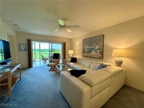 320 Horse Creek Dr in Naples, FL - Building Photo - Building Photo