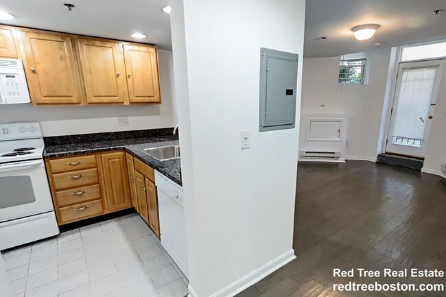 111 Jersey St, Unit A in Boston, MA - Building Photo - Building Photo