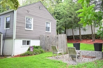 3 New Castle Dr in Mt Kisco, NY - Building Photo - Building Photo