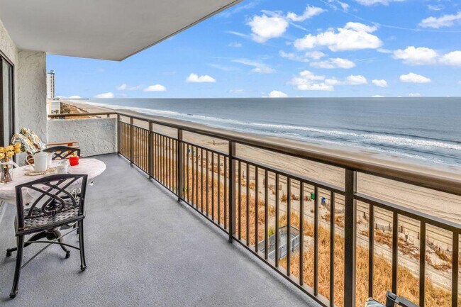 2001 S Ocean Blvd in Myrtle Beach, SC - Building Photo - Building Photo