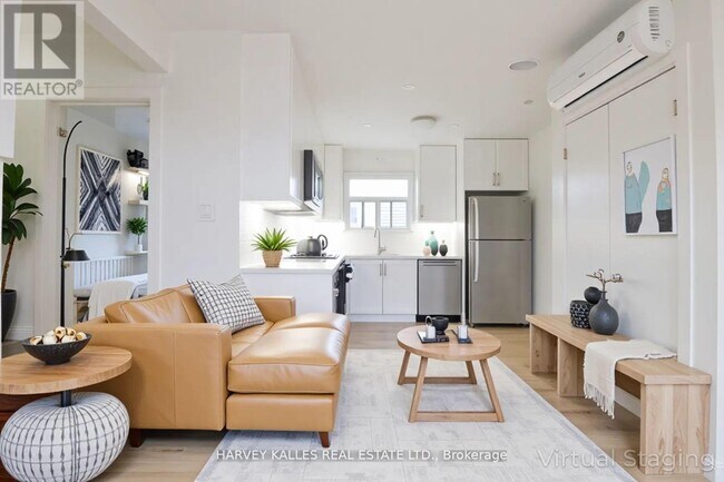 4 Benson Ave in Mississauga, ON - Building Photo - Building Photo