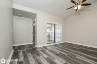 1707 Tallowtree Cir in Valrico, FL - Building Photo - Building Photo