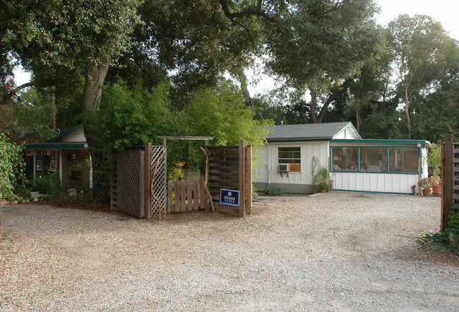 757-759 761 Fernando Rd in Ojai, CA - Building Photo - Building Photo