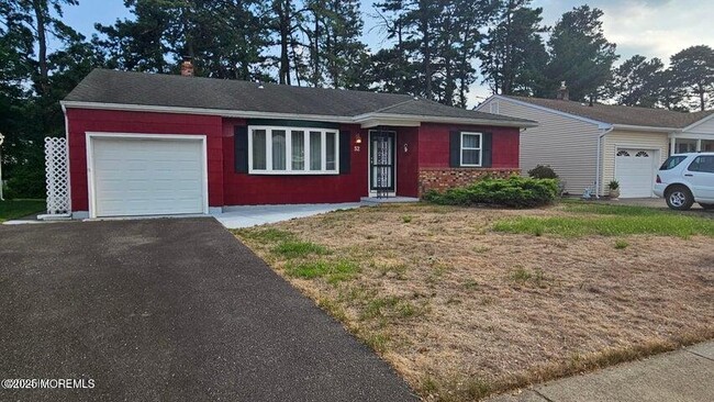 property at 52 Auburn Rd