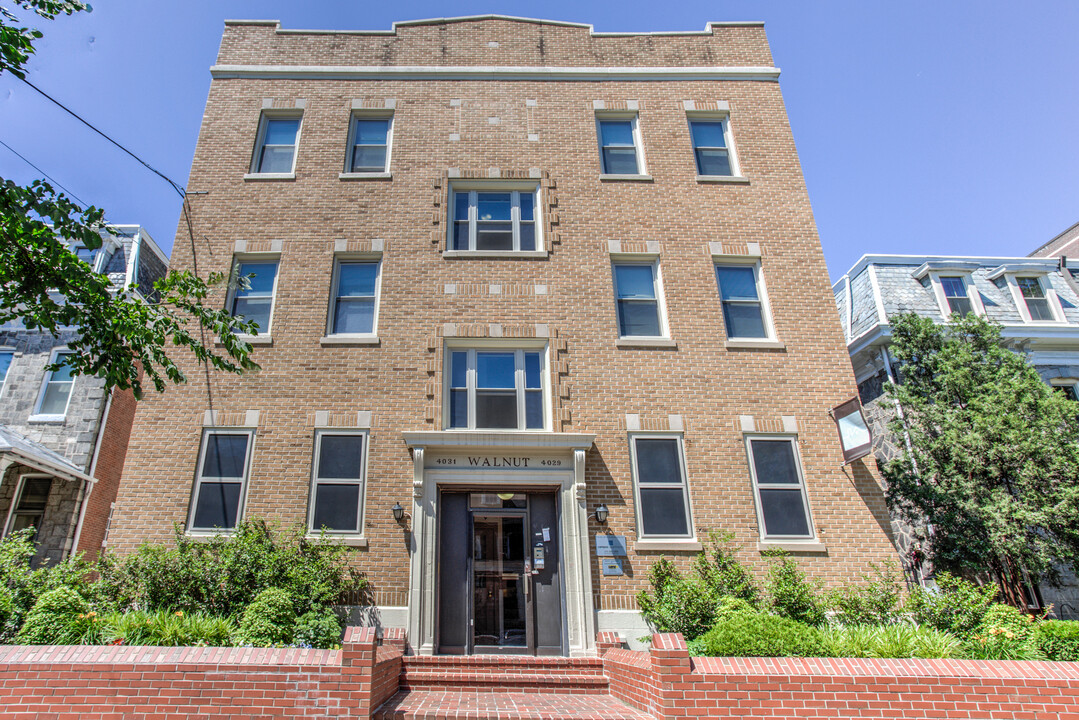 Campus Apartments in Philadelphia, PA - Foto de edificio