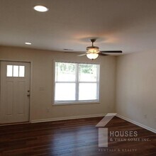 401 Bramlett Rd in Taylors, SC - Building Photo - Building Photo