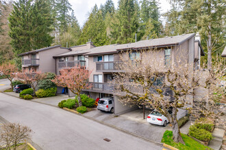 2975 Argo Pl in Burnaby, BC - Building Photo - Building Photo